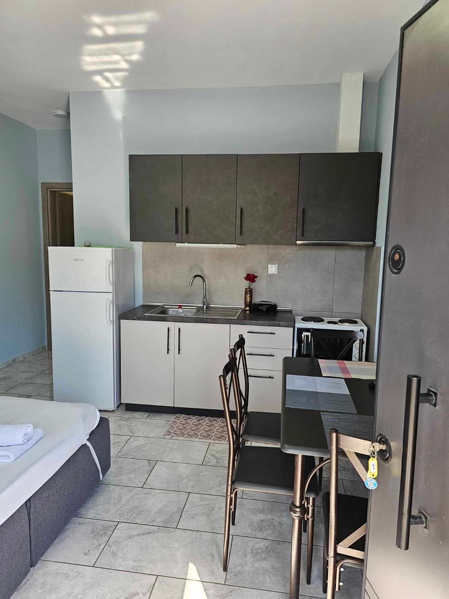 Efi Apartments Фанарион Екстериор снимка