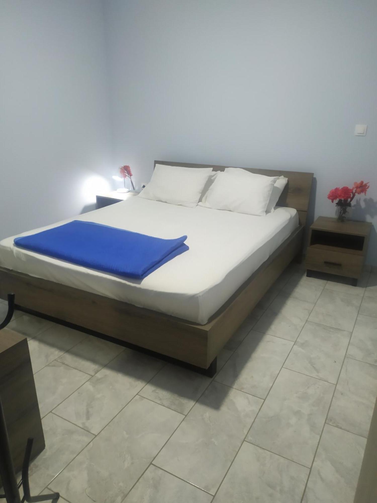 Efi Apartments Фанарион Екстериор снимка